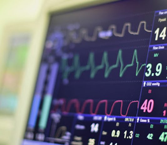 مانیتور علائم حیاتی